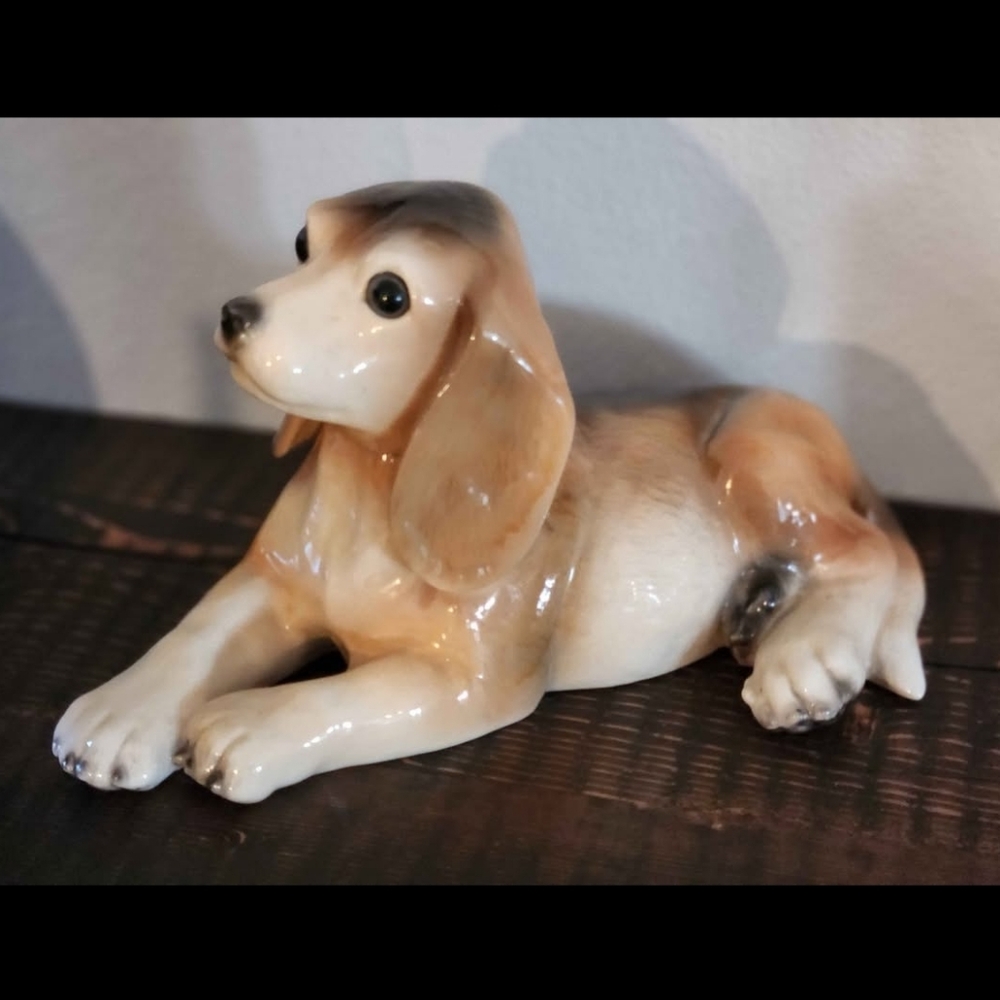 Vintage Dog Statue 11"x6"